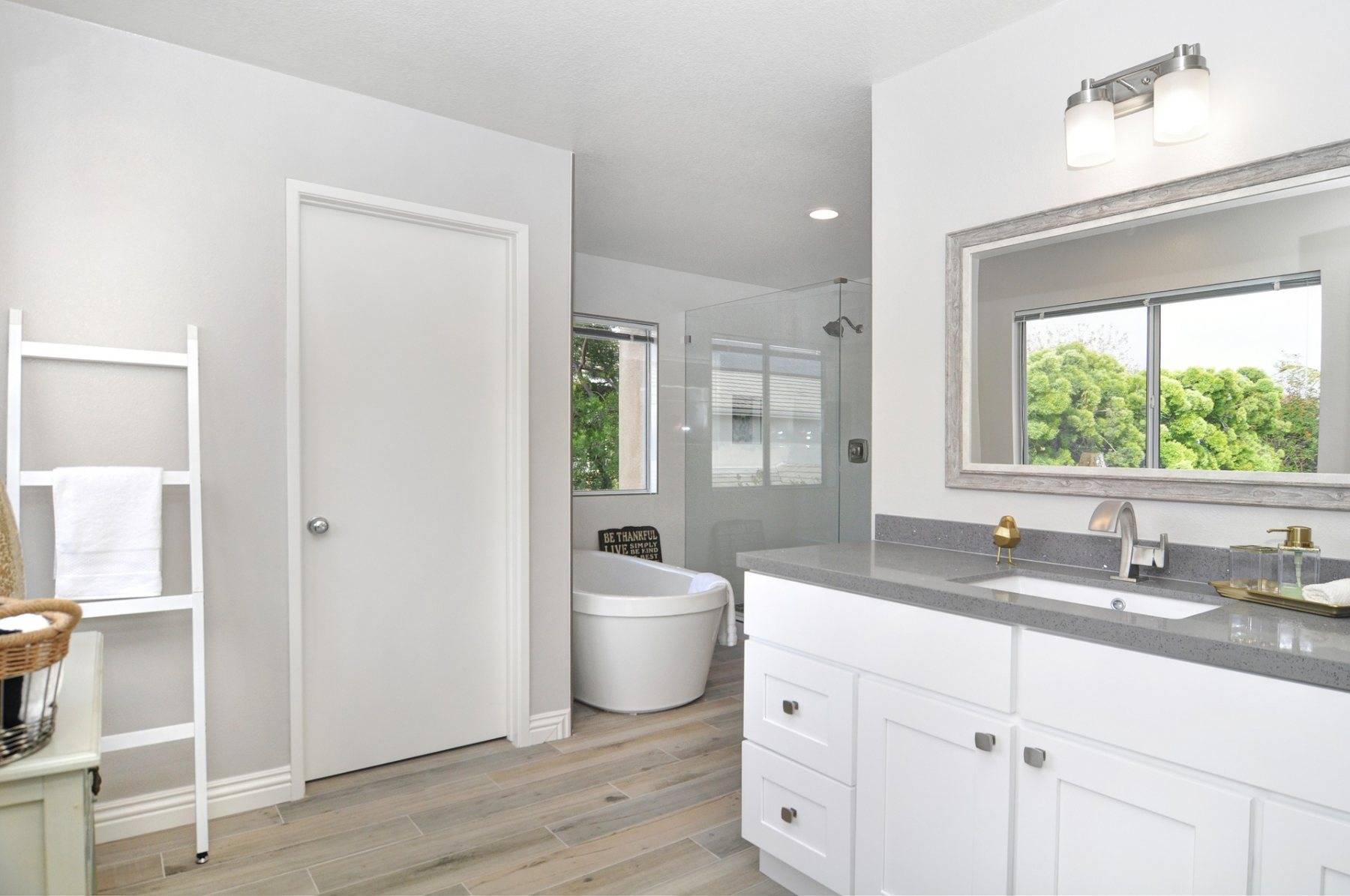 bathroom-4130000_1920